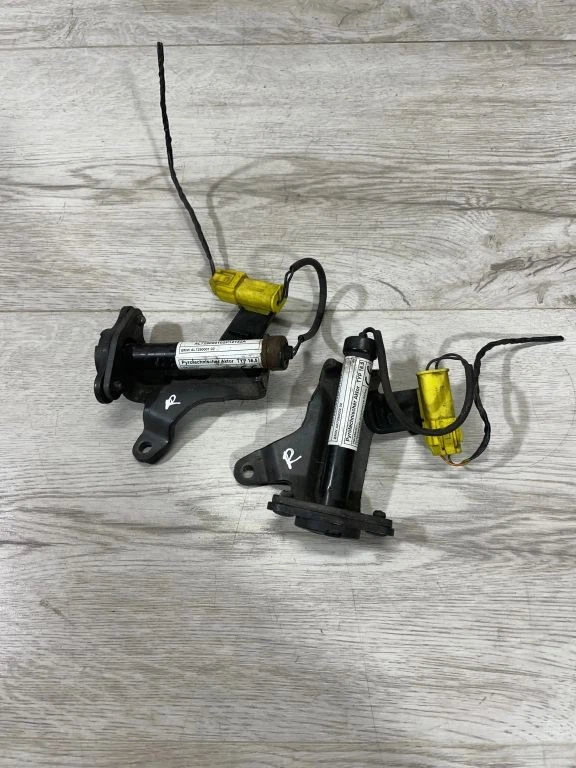 Actuador peatonal capó gasolina BMW 3 E92 E93 2012 7290001 239 kW GENUINO - Imagen 1 de 4