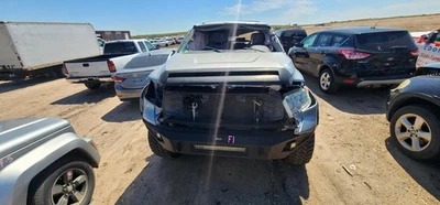 Radiador usado se adapta a: Toyota Tundra 2014 8 cilindros grado A Foto 1 de 4