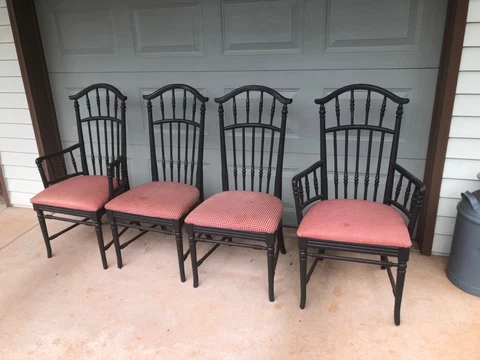 four vintage Thomasville dining chairs Cover