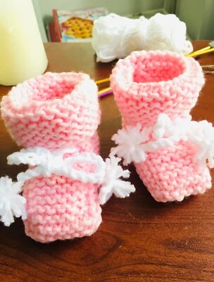 Botines de bebé hechos a mano, zapatos de punto para bebé, calcetines de invierno para bebé, ropa de bebé Foto 1 de 4