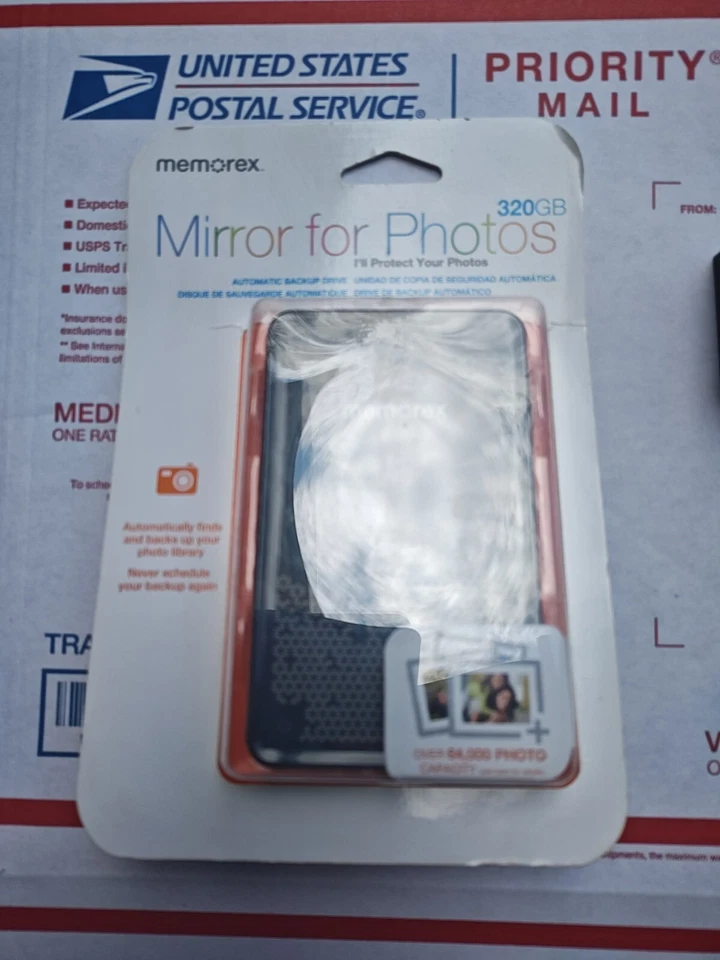 Memorex Mirror For Photos Back Up 320 Gb - Image 1 of 4