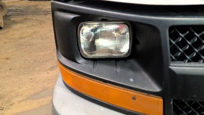 Farol selado feixe compatível com 96-17 EXPRESS 2500 VAN 6870638 - Imagem 1 de 4