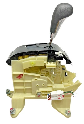 2011-2013 Kia Sorento Floor Shifter Assembly Automatic Transmission 2.4L 3.5L - Image 1 of 4