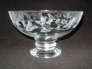 Large Glass Bowl Etched with Convovulus Flowers and Butterflies - Picture 1 of 7