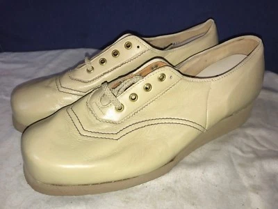 P. W. Minor Orthopedic Beige Lace Up Wedge Heel Comfort Shoe 10.5 D Wide - Image 1 of 4