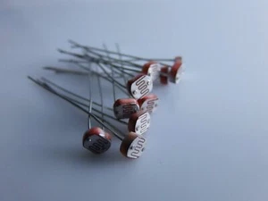 20 Pezzi LDR Fotoresistenza 1k GL5528 arduino compatibile - Imagen 1 de 1