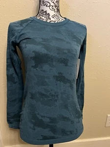 ATHLETA Momentum Camo Long Sleeve Top Green Size S Small New NWT - Bild 1 von 6