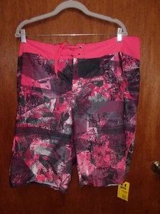 Men's Under Armour New with Tags Board Shorts Size 40 - Picture 1 of 1