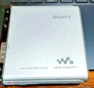 Sony MZ-RH1 Hi-Md Walkman Mini Disc Digital Music Player Cable Used Tested Japan - Picture 1 of 14