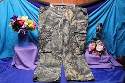 Mossy Oak Men's Camouflage Cargo Pants Size 2 XX-Large 44 hunting camping Jeans - Image 1 of 4