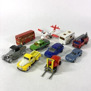 Konvolut 10 Matchbox & Johnny Lightning Autos lose verschiedene Autos LKW Diecast 1:64 - Bild 1 von 9