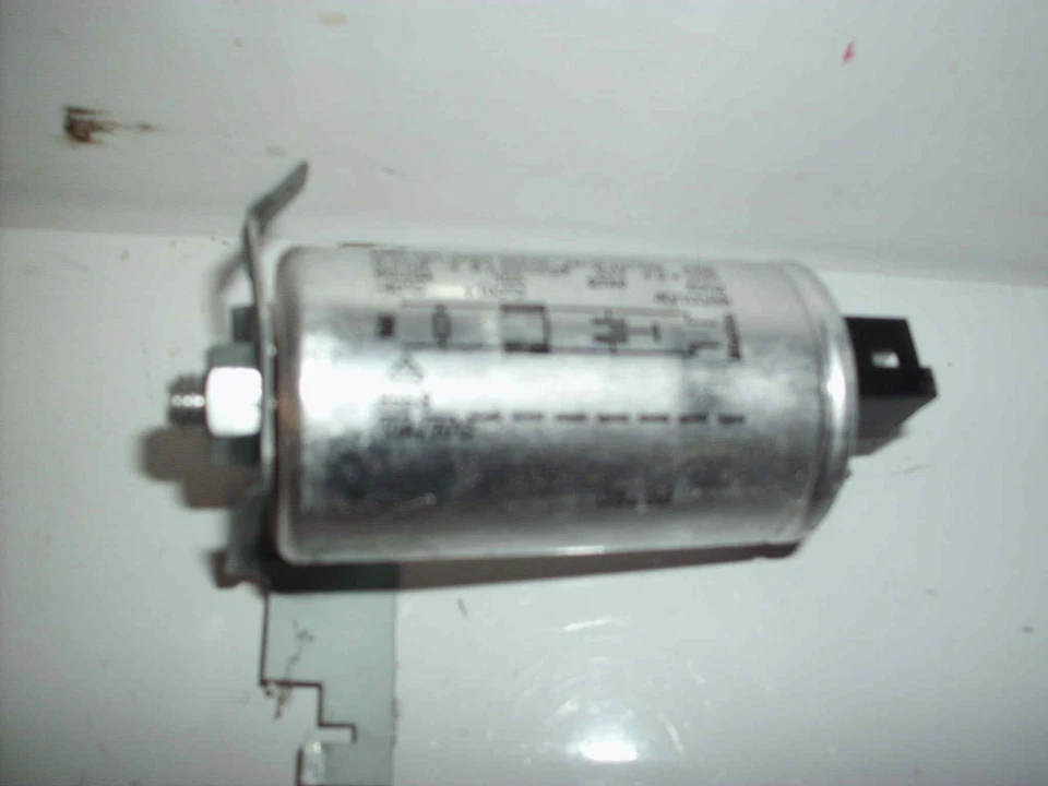 Desmontado con Bosch WFF 1200, Condensador B107733AB9 Foto 1 de 1