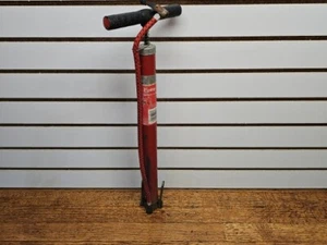 Pompa aria pneumatici vintage ""Ciclo"" con manico in plastica - Foto 1 di 8