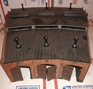 Marklin HO Scale 3-Stall Roundhouse Locomotive Shed Kit 7288 ~ - Picture 1 of 7
