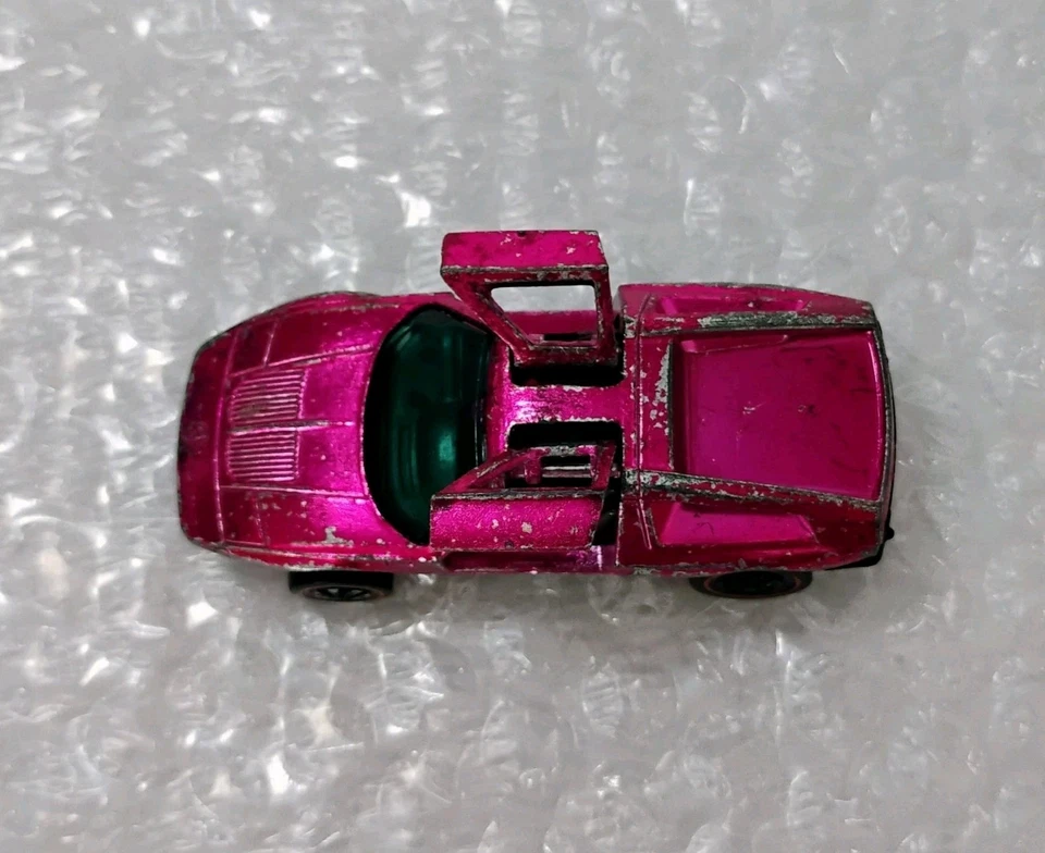 Hot Wheels 1972 Redline Mercedes Benz C-111 rosa con interior oscuro, HK 1970 Foto 1 de 4