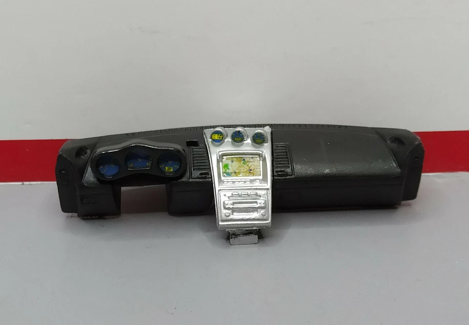 1/18 Tableau de bord , tuning, Nissan 350Z Maisto - Photo 1/1