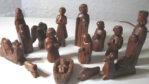 Hand Carved Nativity Scene Balsa Wood 15 Pieces - Picture 1 of 8