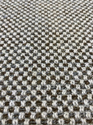 Tela de tapicería Swavelle Morrilton marrón con respaldo de trufa por yarda Foto 1 de 4