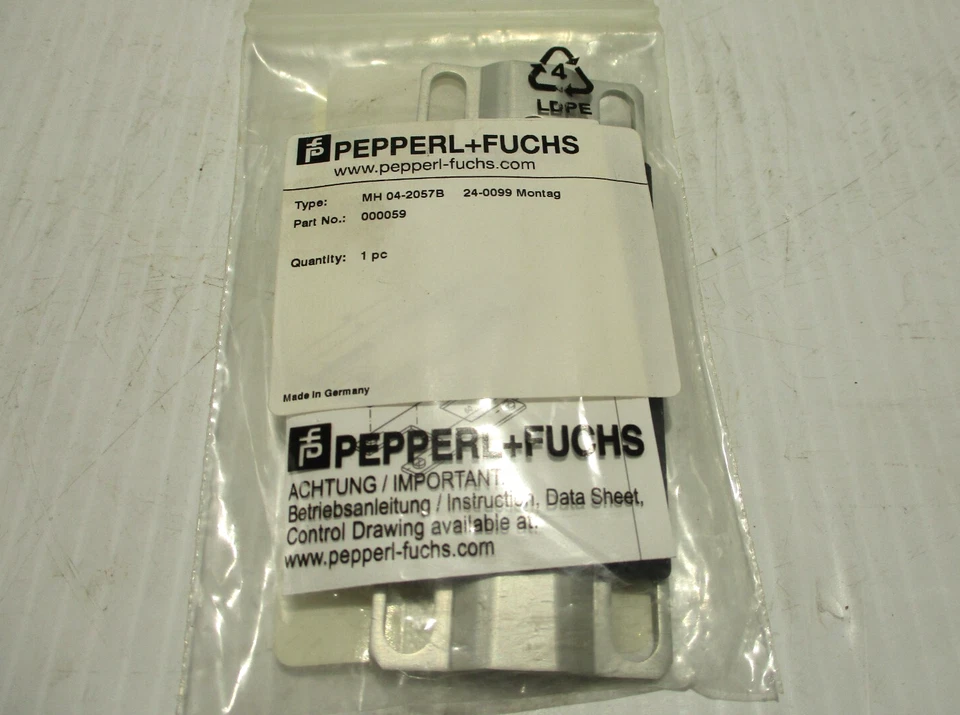 NEW PEPPERL+FUCHS MH04-2057B ADJUSTABLE SLIDE MOUNTING BRACKET - Image 1 of 1