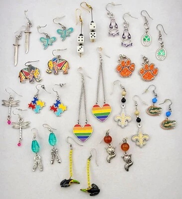 Lote de pendientes perforados variedad ecléctico colorido universidad profesional fútbol mascota autismo Foto 1 de 4