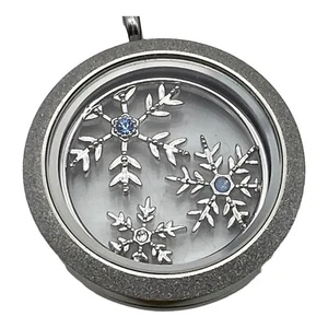 Origami Owl Large Silver locket Face And Back "Snowflakes" Plate Blue And Clear - Picture 1 of 12