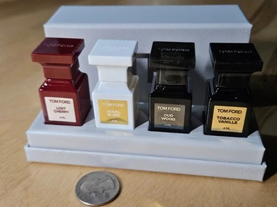 Juego de cofres TOM FORD Private Blend 4 x 0,13 oz Oud Wood Soleil Blanc NUEVO #I4-2 Foto 1 de 4