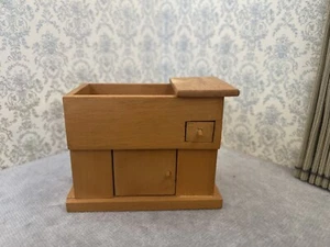 fregadero seco para casa de muñecas de Sonia Messer con problemas  - Imagen 1 de 8