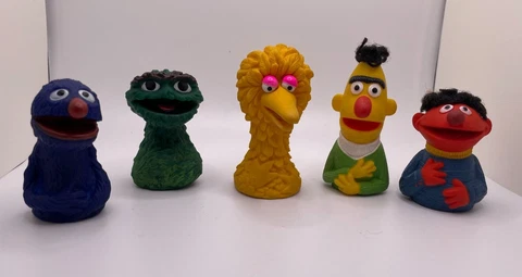 Vintage Sesame Street Muppets Finger Puppets Grover Big Bird Bert Ernie Oscar Cover
