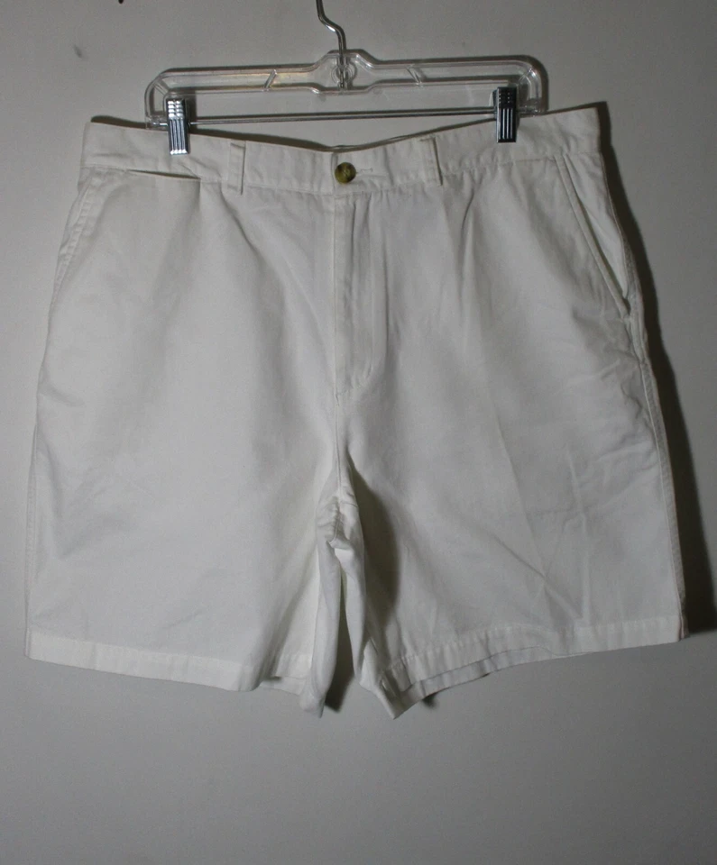 Pantalones cortos chinos de algodón blancos para hombre talla 38 John Ashford Foto 1 de 4