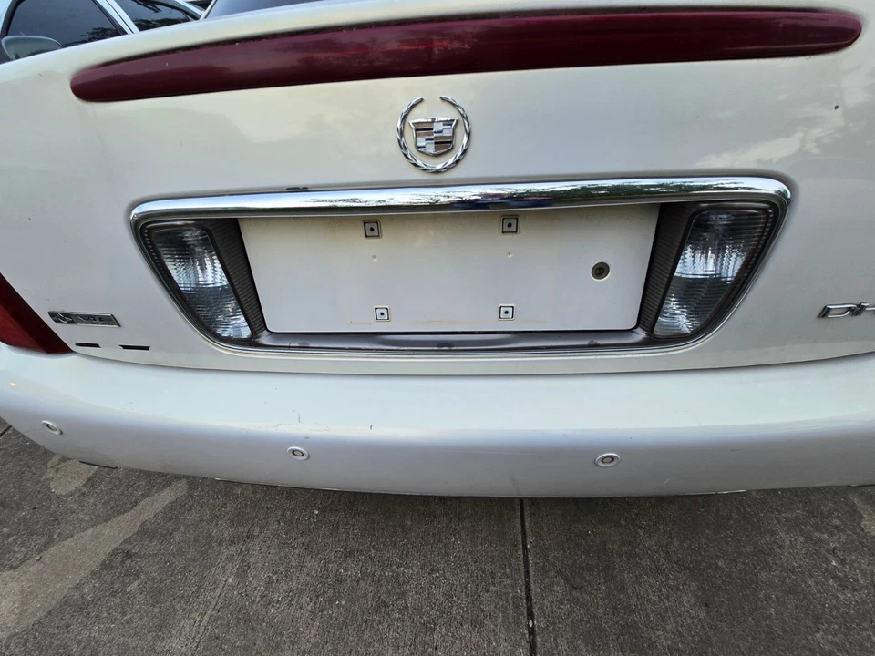 2000 2001 2002 2003 2004 2005 Cadillac Deville matrícula trasera soporte blanco Foto 1 de 1