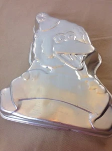 Sesame St BIG BIRD CAKE PAN WILTON 2105-3654 Birthday FAST SHIP - Picture 1 of 3