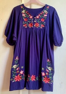 Tunic Top M/L Blue Floral Embroidered Batwing Sleeve - Picture 1 of 10
