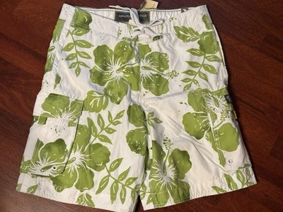 NWT Abercrombie & Fitch Board Shorts Mens 34 Green Floral Cargo Swim Trunks - Image 1 of 4