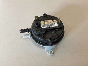 LENNOX ARMSTRONG DUCANE 45695-003 .60WC PRESSURE SWITCH HONEYWELL IS20102-3136 - Picture 1 of 4