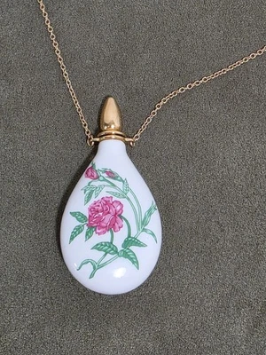 Colgante botella perfume lágrima porcelana Franklin vintage con cadena Foto 1 de 4