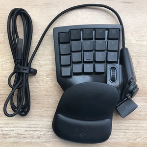 Razer Tartarus V2 (RZ07-02270100-R3U1) Chroma Gaming Keypad - Picture 1 of 6