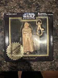 Vintage 96 Star Wars Darth Vader Gold Die Cast Metall Schlüsselanhänger Collector Edition - Bild 1 von 3