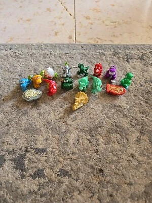 Lote de 15 figuras trituradora Dino serie mixta excelente estado  Foto 1 de 4