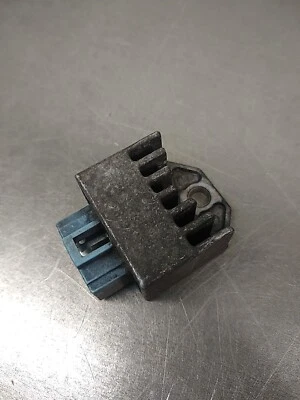 Regulador de voltaje Yamaha VMax Venture SX500R SX600R SX700R Phazer 99-01 23120401 Foto 1 de 4