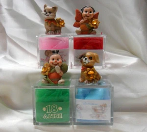 Bomboniera Scatoline in plexiglass, con animali in resina battesimo nascita - Foto 1 di 1