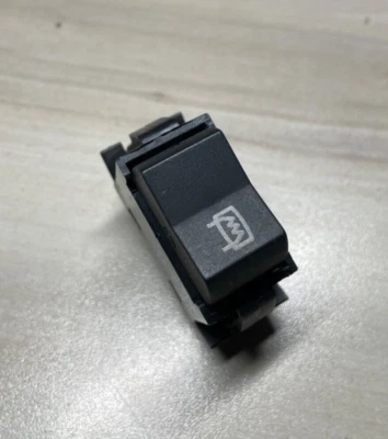 Botón interruptor descongelación trasero VW MK1 Jetta Rabbit GTI Cabriolet 321 959 621 Foto 1 de 4