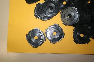 JUKE BOX JUKEBOX large centre hole record adapters 50 spiders plastic NEW - Bild 1 von 3
