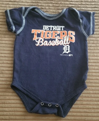 DETROIT TIGERS BASEBALL INFANT 6/9 MONTH JUMPER PAJAMAS MLB BABY ONE PIECE Cover