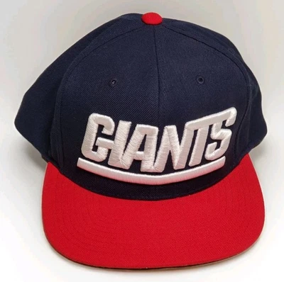 Gorra de fútbol americano Mitchell & Ness azul y rojo de los New York Giants para hombre Foto 1 de 4