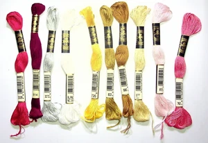 LOT 10 VINTAGE DMC 25 EMBROIDERY FLOSS ASSORTED THREAD SKEINS COLORS - Picture 1 of 4
