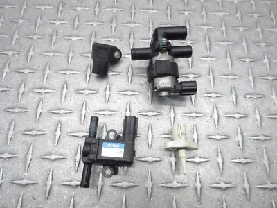 2007 07-08 Honda CBR600RR CBR 600RR Air Intake Pressure Temp MAP Sensor Valve - Image 1 of 4