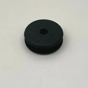 (20pcs) North State Fastener 60-055351 Rubber Grommet .13" ID x .63" Hole x .31" - Picture 1 of 9