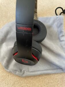 Beats Solo Wireless Over-Ear Headphones Black/Red- For Parts They Are Broken