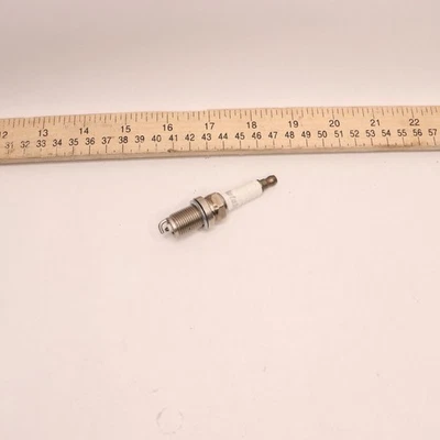 Bujía Autolite Platinum AP3924  Foto 1 de 4