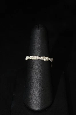 WG Diamond Twist Band 14K 0.18ctw, diamond Band - Image 1 of 3